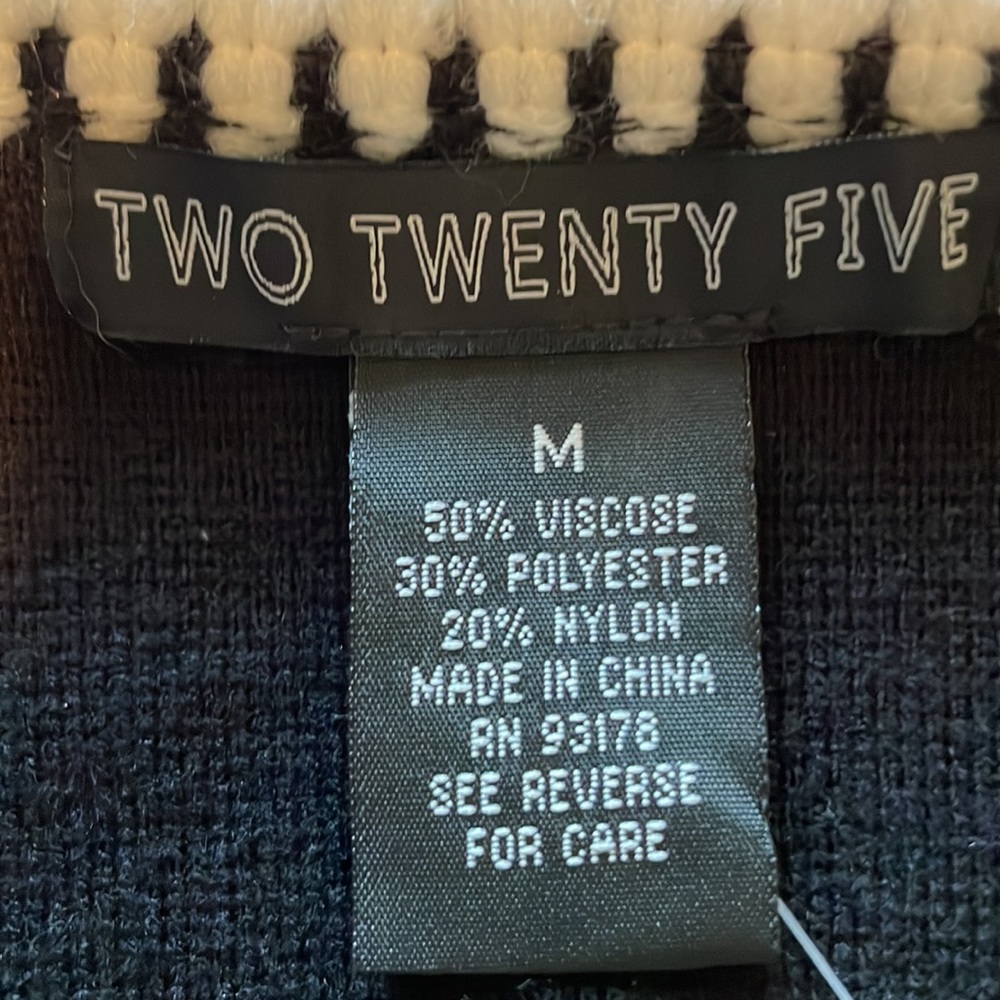 Two Twenty Five Black Open Front Long Cardigan /Jacket Size Medium - Picture 7 of 10
